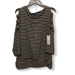 💖 Apt. 9 Black and white shirt